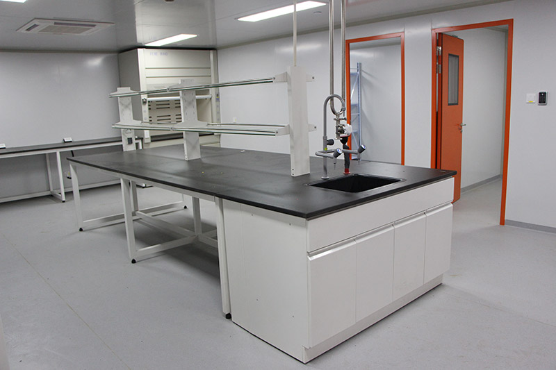 潔凈實(shí)驗室的實(shí)驗臺建設(shè)應(yīng)注意哪些問題